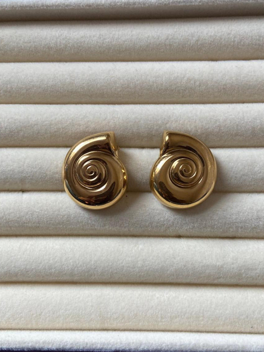 Shell Earring